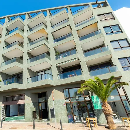Lovely First Floor In Front Of The Ocean Apartment *